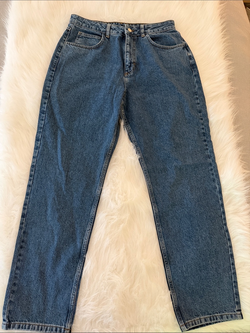 Urban Outfitters women’s Straight-Leg Dark Blue Denim Jeans